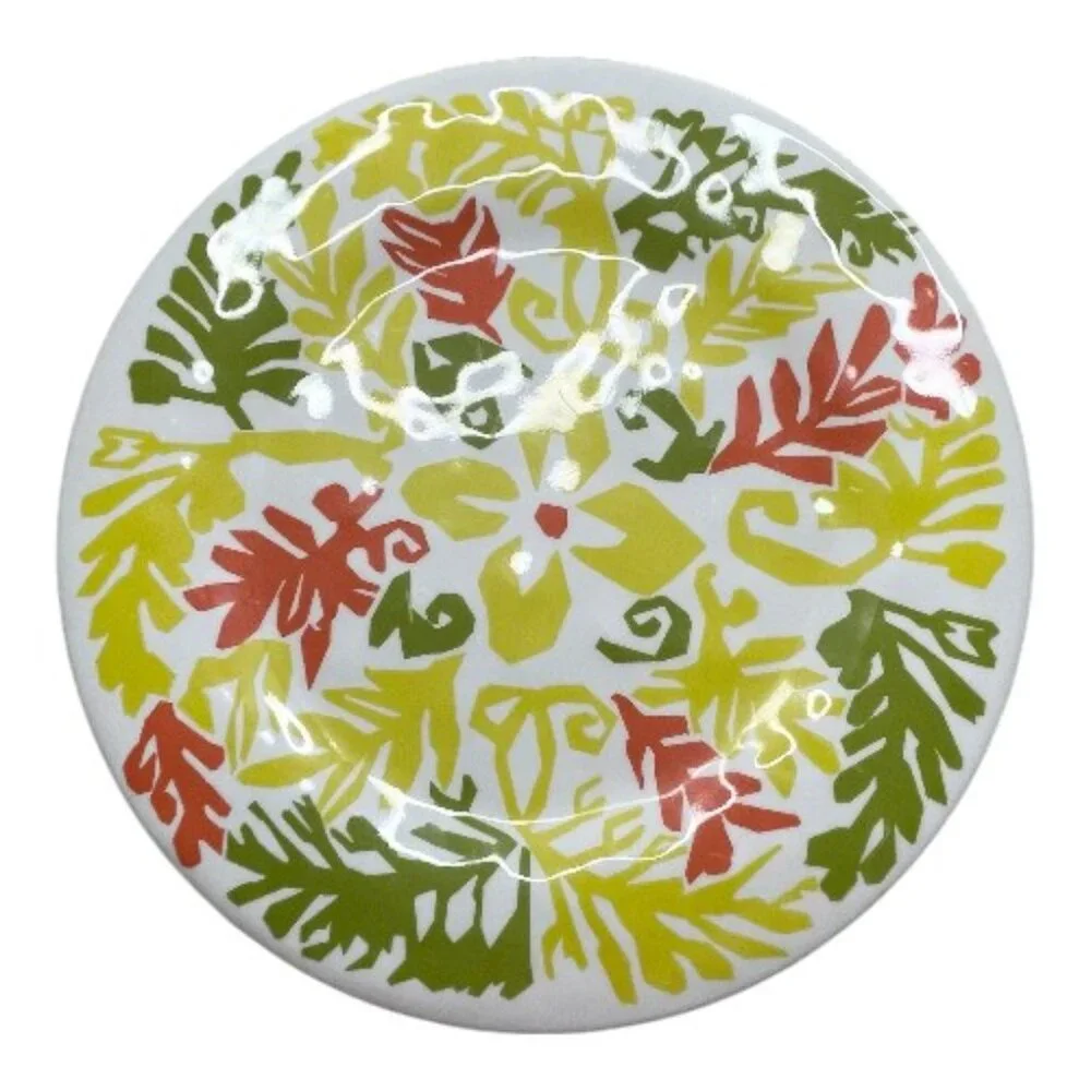 Crate & Barrel Floral Pattern Melamine 10.5 Diameter Dinner Plates Set of 4